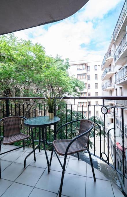 Free Parking! Soho Budapest 304, 4 Ppl, Ac, Fast Wifi, Smart Tv Dış mekan fotoğraf