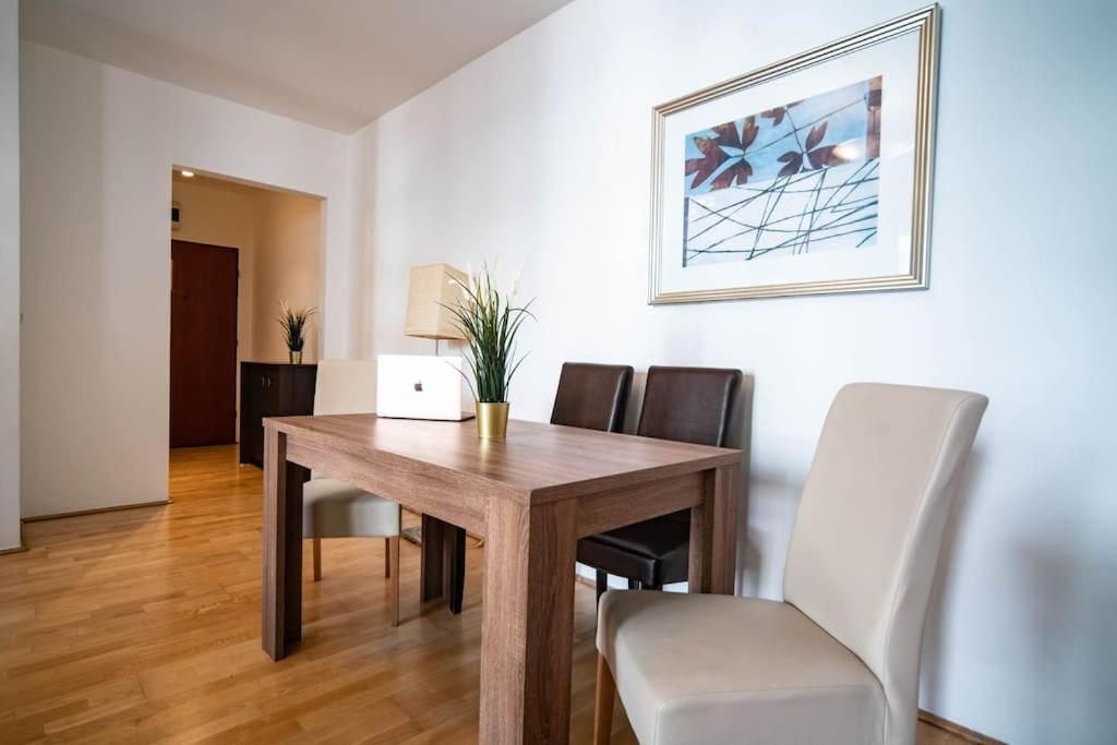 Free Parking! Soho Budapest 304, 4 Ppl, Ac, Fast Wifi, Smart Tv Dış mekan fotoğraf