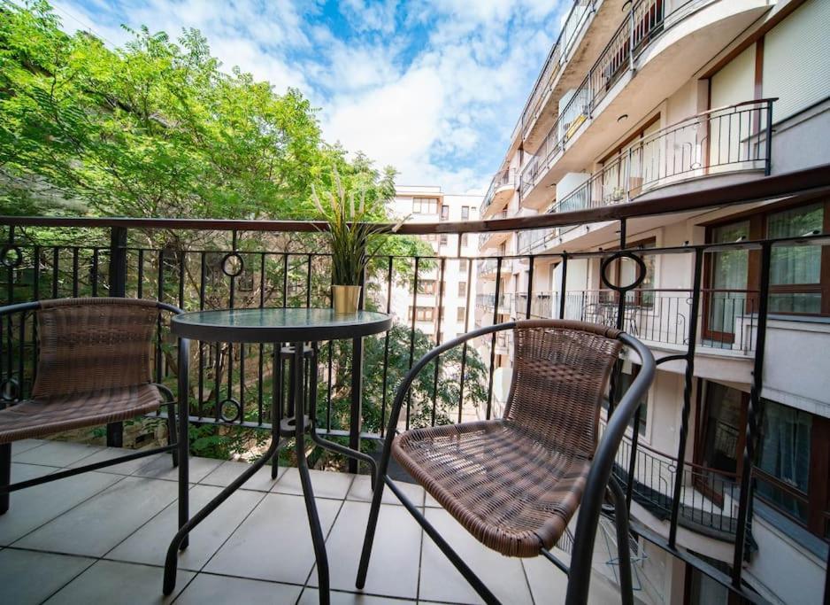 Free Parking! Soho Budapest 304, 4 Ppl, Ac, Fast Wifi, Smart Tv Dış mekan fotoğraf
