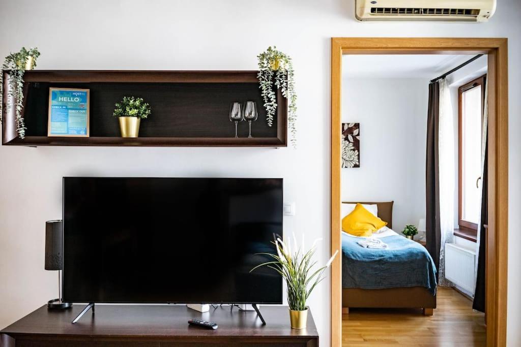Free Parking! Soho Budapest 304, 4 Ppl, Ac, Fast Wifi, Smart Tv Dış mekan fotoğraf